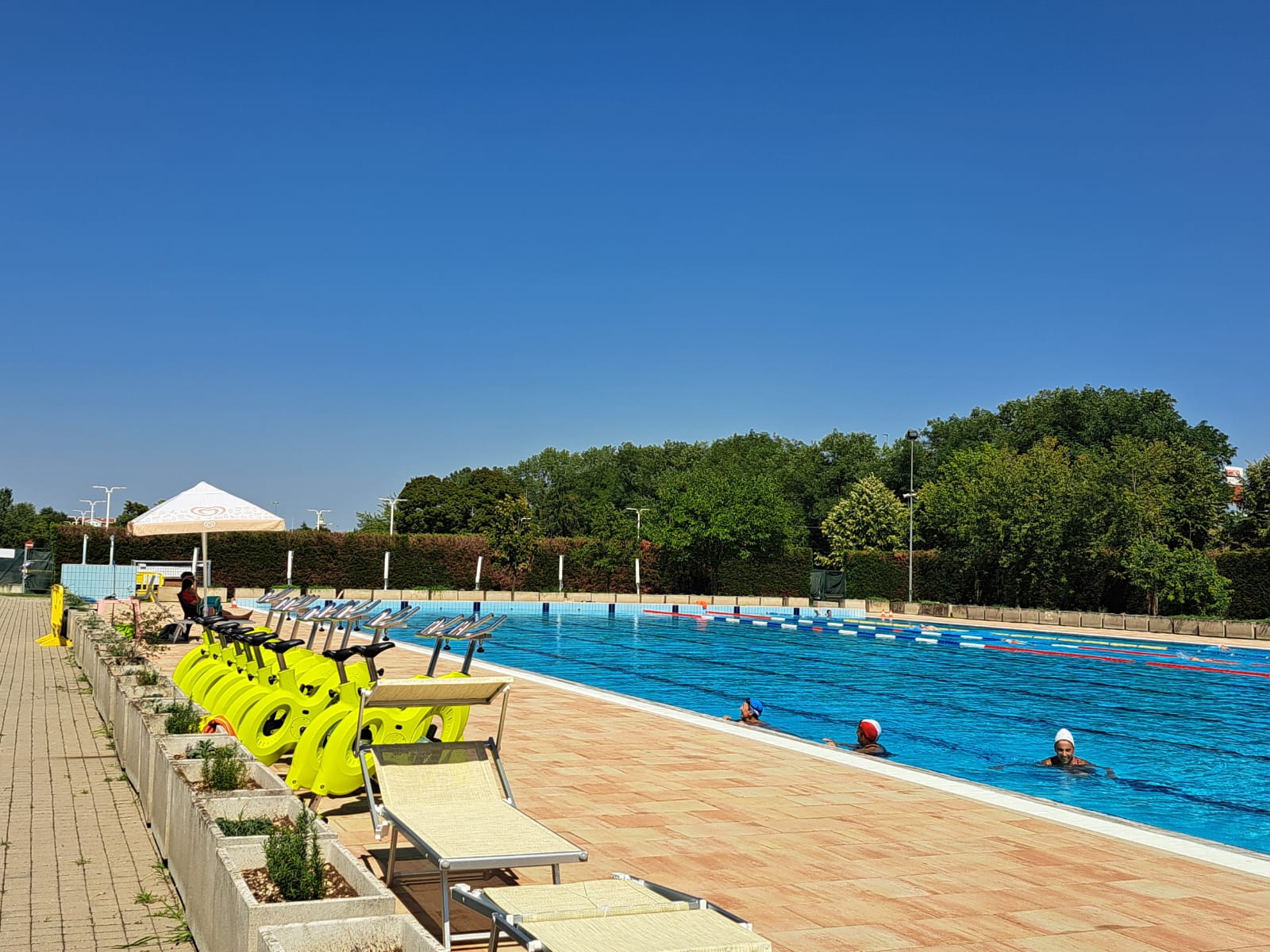 Riapre la piscina esterna del Polo Natatorio