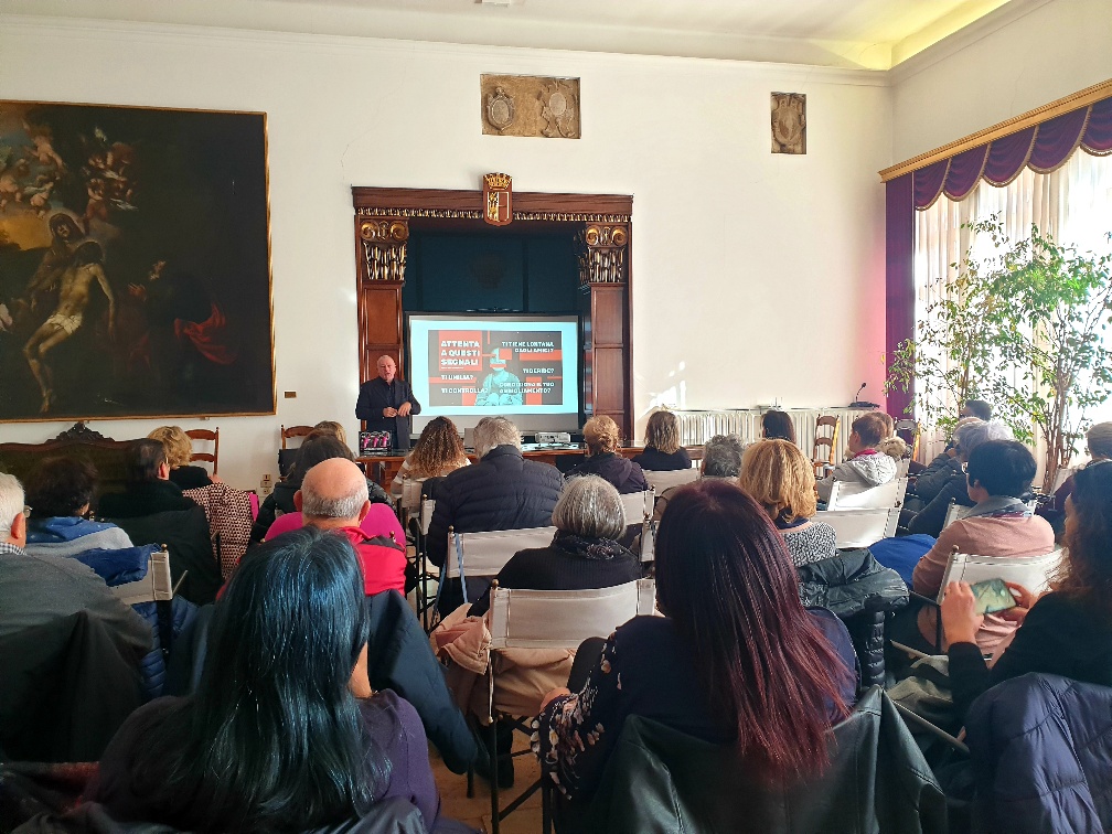 A Lezione di sicurezza personale in Comune con Buschini