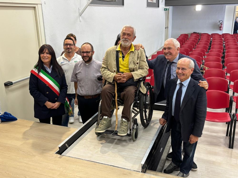 Inclusione e accessibilità: inaugurato l’elevatore nella Sala della Comunità di San Bortolo