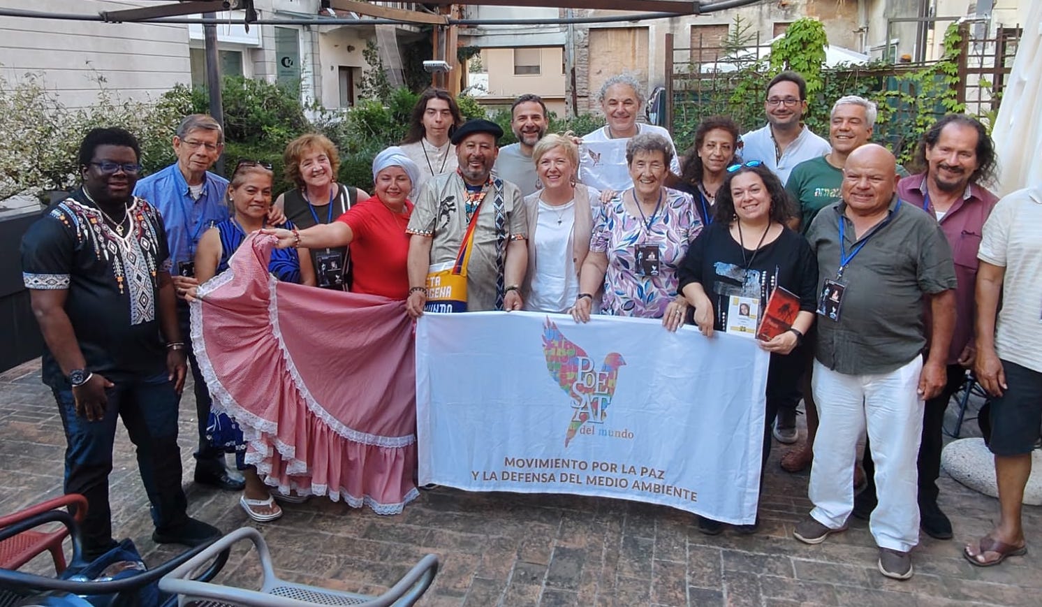 POETAS DEL MUNDO A ROVIGO: UNA SERATA DI POESIA, VIAGGIO E FRATELLANZA INTERNAZIONALE