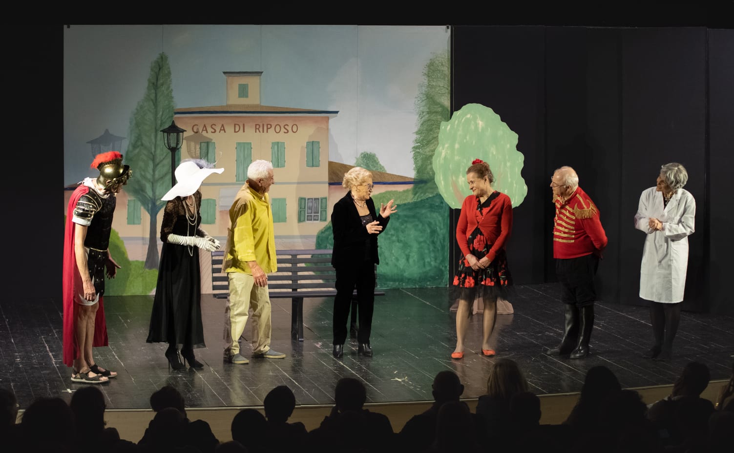 Il Teatro delle Regioni accende i riflettori su “Pochi ma boni” della compagnia Il Teatrozzo