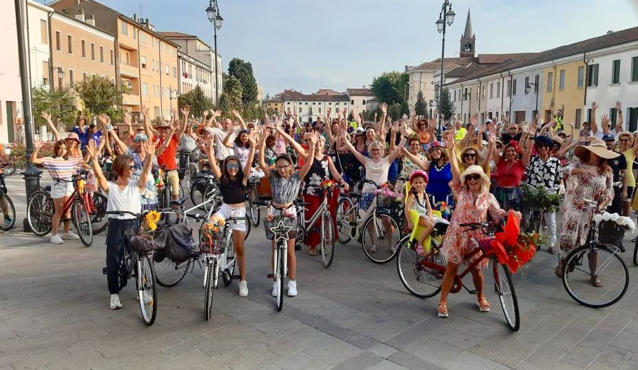Sii donna, sii visibile. Al via la quarta edizione di Women Bike Ride