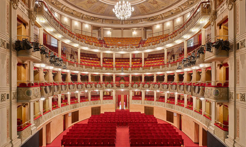 Il Teatro va a scuola