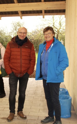 Bernd Hellgardt, Vorstand der EifelStiftung, mit Désirée Dreyer-Rogers