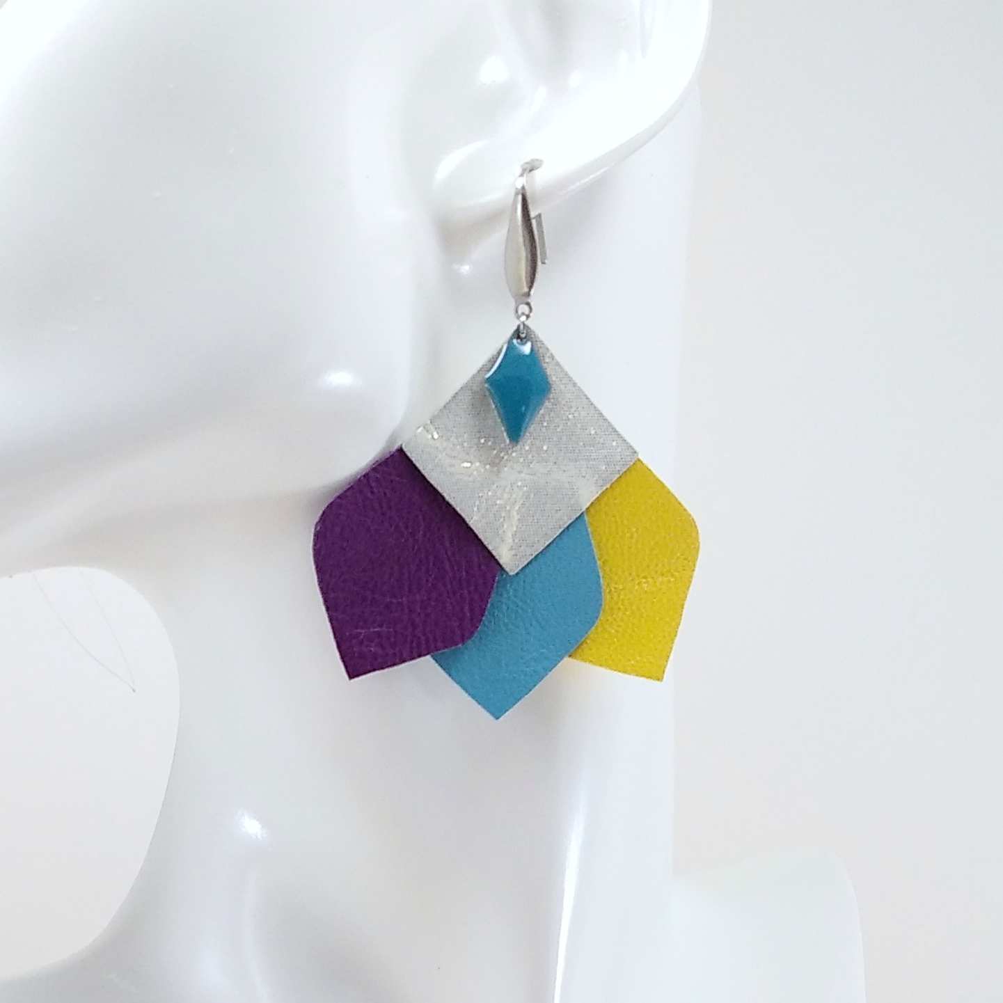 B.O. FORMIDABLE modèle n°12 Cuirs argent irisé/jaune/turquoise/améthyste, losange turquoise