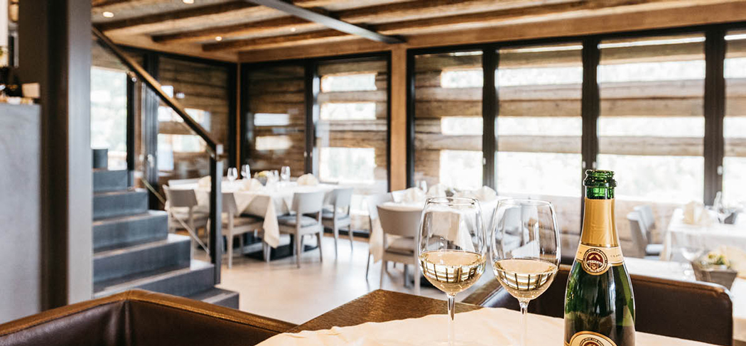 Restaurant in Montan Ristorante a Montagna Berggasthof Dorfner Locanda alpina Gourmet Südtirol