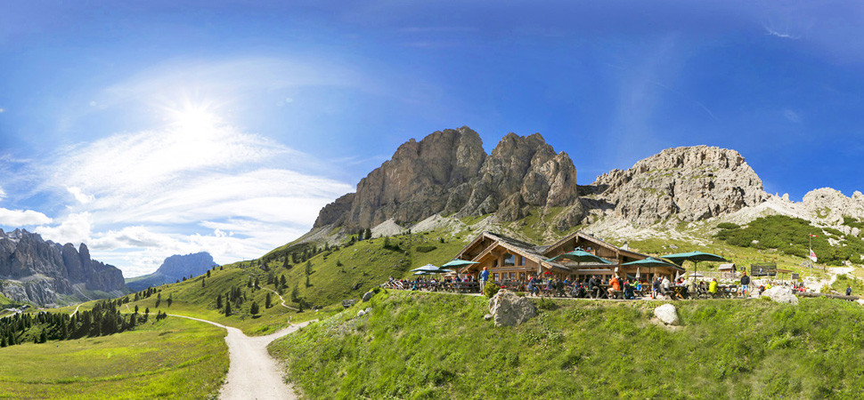 Rifugio Jimmyhütte - Grödner Joch / Kolfuschg / Alta Badia / Dolomiten Passo Gardena / Colfosco / Alta Badia Gourmet Südtirol 
