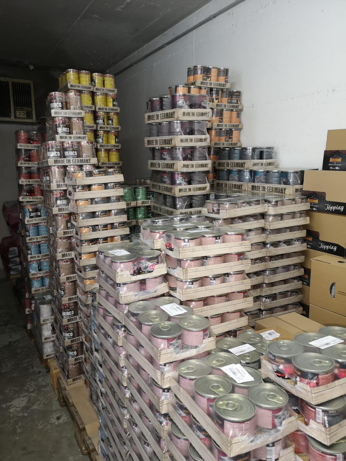 Lager - dogelements® - Tierfachmarkt und Hundeschule in Kisslegg - Frantz