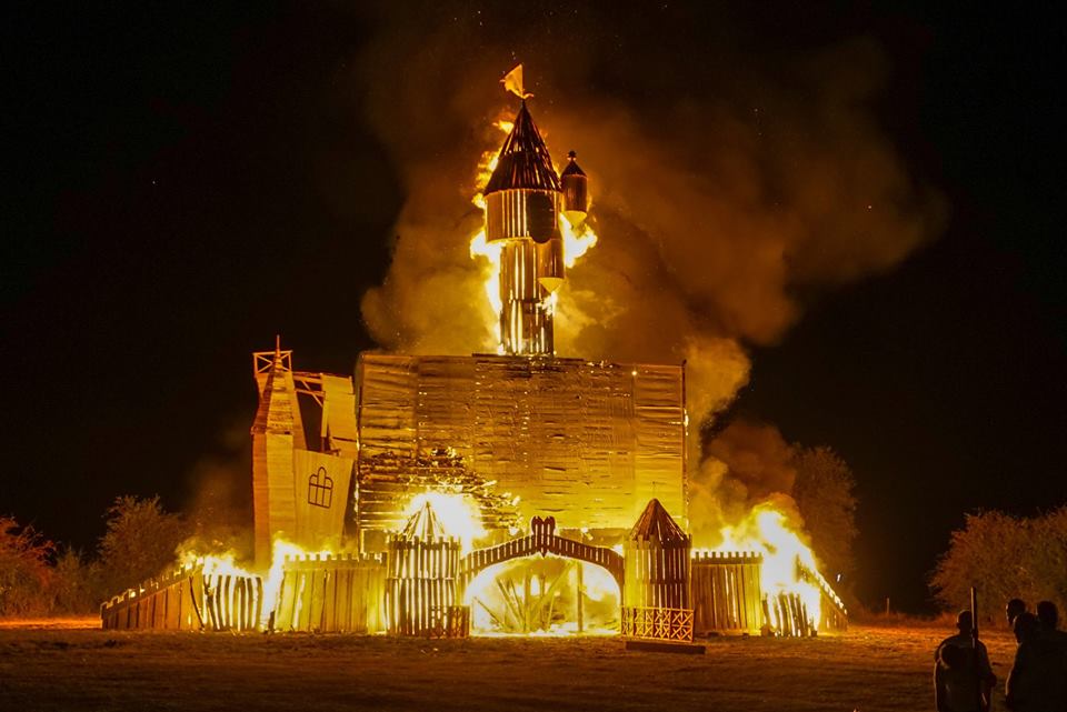 Feu De La Saint Jean Fontenoy Le Chateau