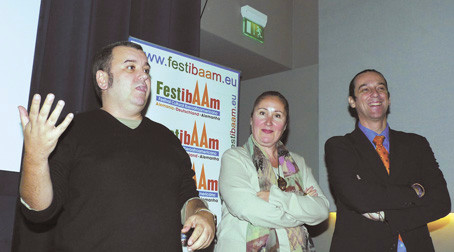 Workshop mit den kanarischen Regisseuren und Festivaldirektor Nicolas de la Barreda im Kino Babylon. (V.l.n.r. Félix Sabroso, Dunia Ayaso, Nicolas de la Barreda).
