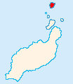 Lanzarote mit Isla La Graciosa und (rot) Isla Alegranza im Norden