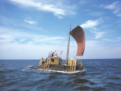 Fotogalerie © Hennes Grossmann Schilfboot der ABORA-III-Expedition.