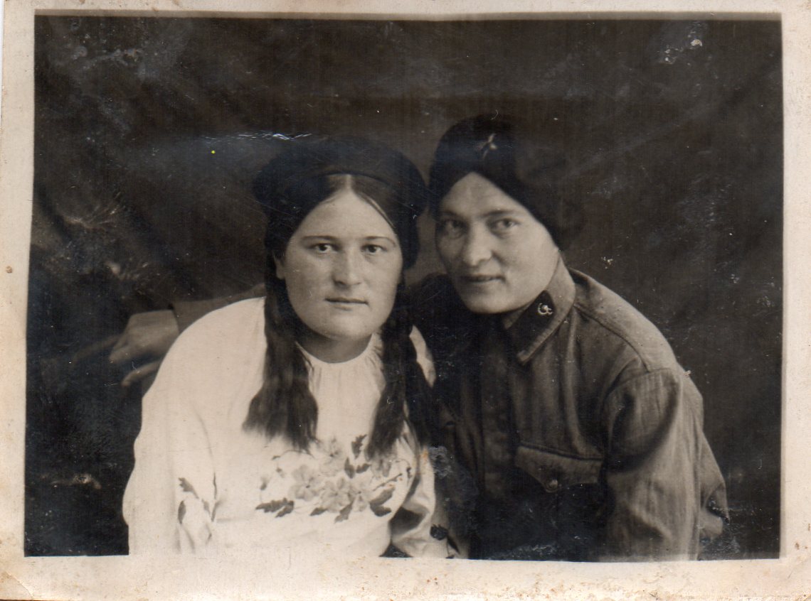 Сёстры Мария и Татьяна Куриловы, во время войны работали в Щербактинском госпиталье 3604