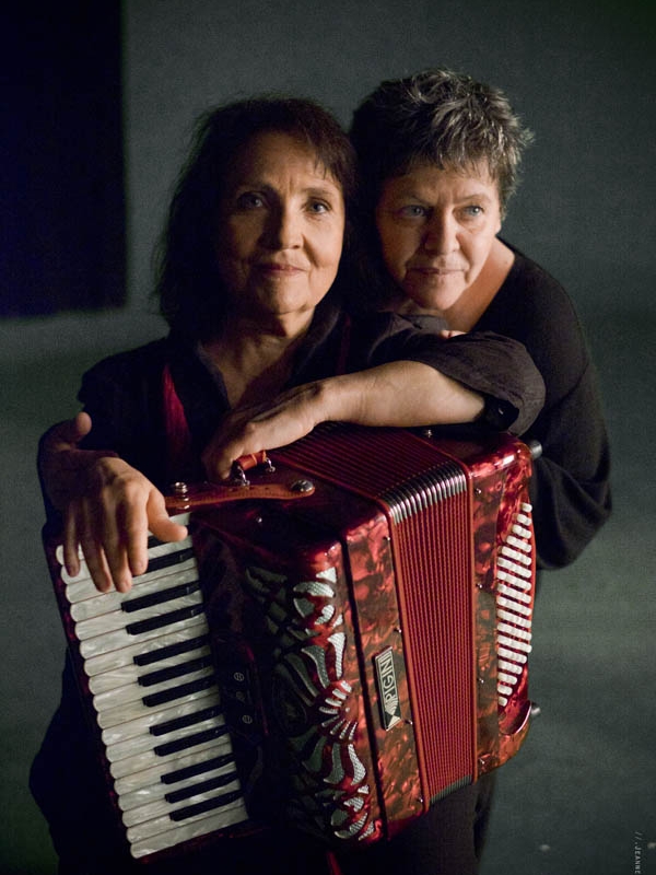 Michèle BERNARD et Monique BRUN - Un p'tit rêve très court -