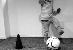 3歳4ヶ月サッカーの練習方法