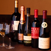 川崎の居酒屋【カーヴ隠れや 川崎店】では、ワインを種類豊富にご用意しております。