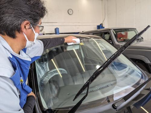  KeePer LABO 松山インター店：あらゆる「車の美しさ」を実現する .　フッ素ガラスコーティング