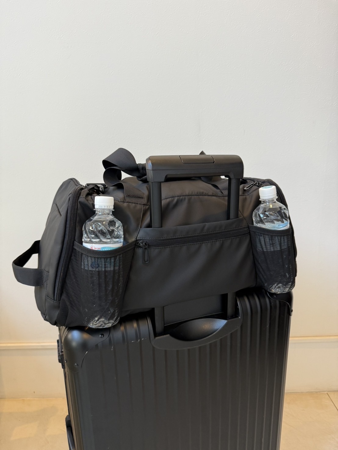 キャリーケースハンドルに取付け可能