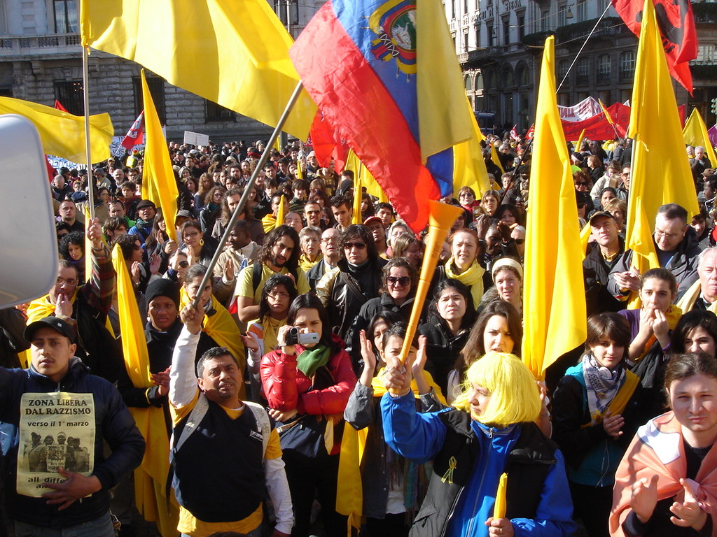 PRIMO MARZO piazza Scala è il popolo giallo