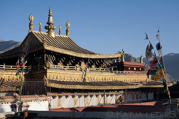 Lhasa: Dach des Jokhang