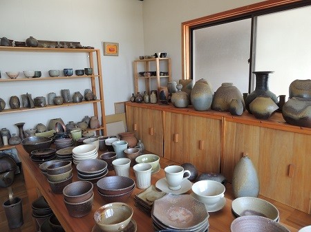 鶏尾窯 焼き締め 灰釉陶器 の器の通販のご案内 倉敷の陶工 濵田伸一
