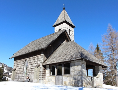 Eine kleine Geschichte über die Nassfeld Kapelle