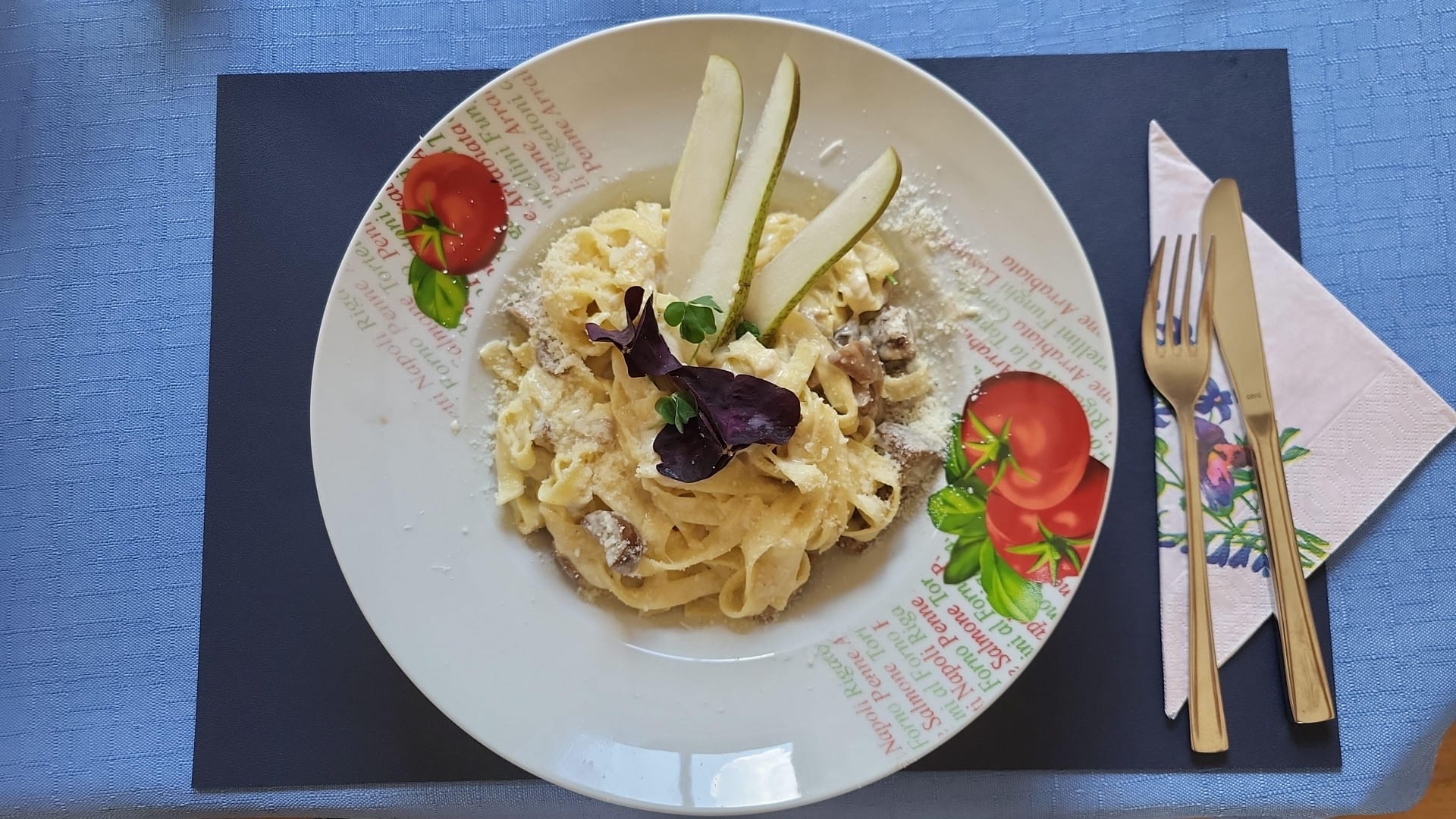 Tagliatelle mit Steinpilzsoße