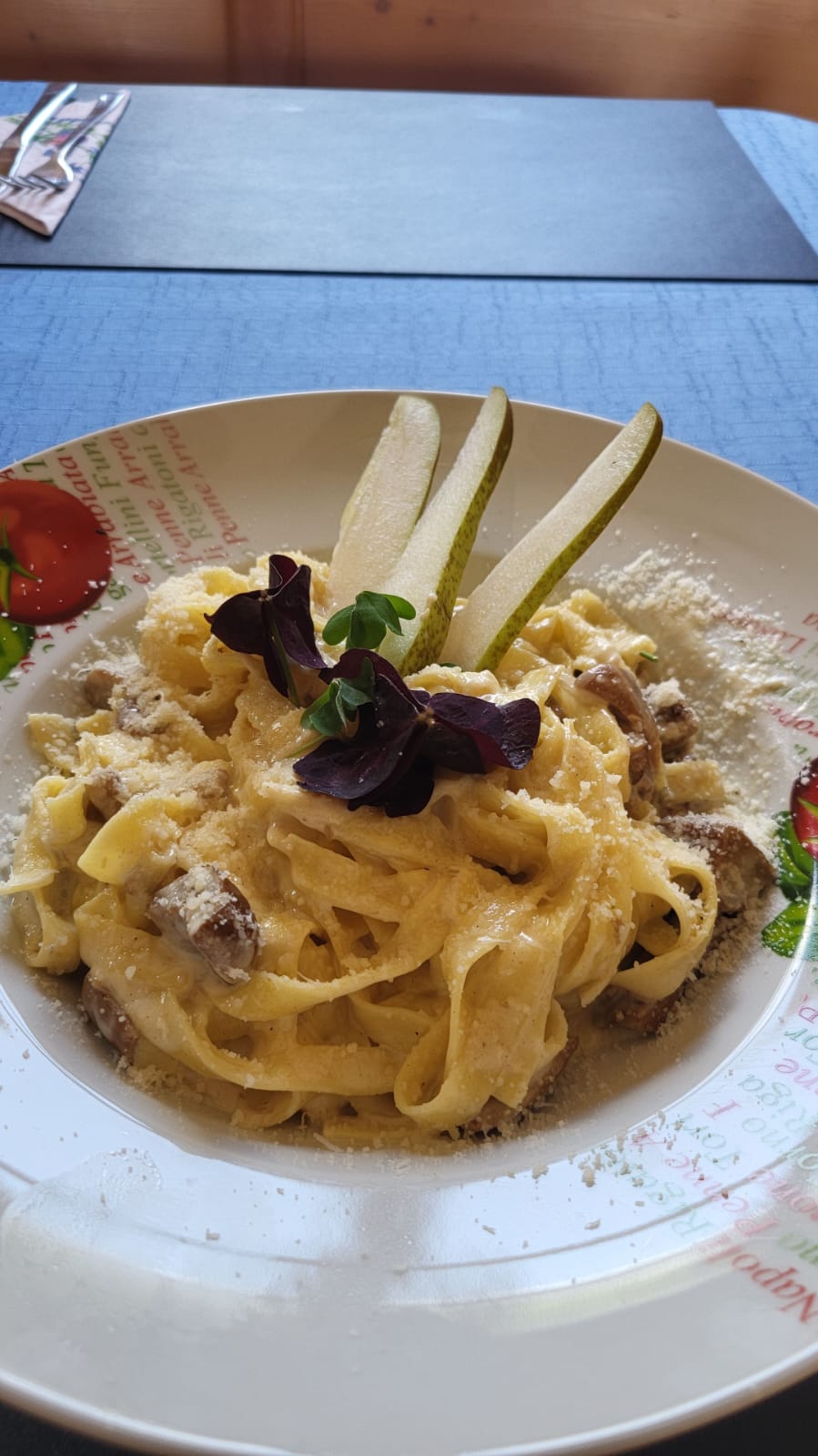 Tagliatelle mit Steinpilzsoße