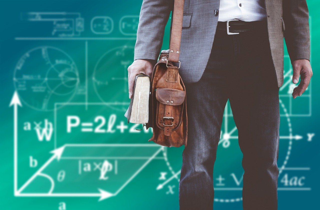 E-Mail-Adresse von Lehrer:innen auf der Schulhomepage - ist das zulässig?