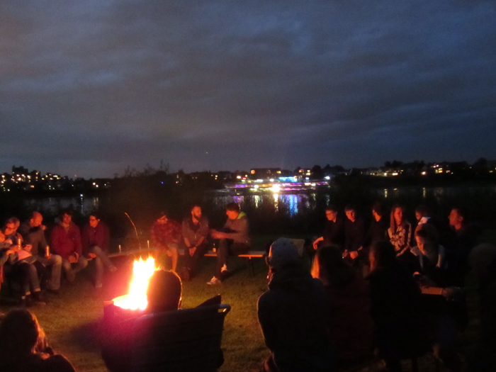 Vanlife Köln Treffen Lagerfeuer Rhein Vanlife-Germany