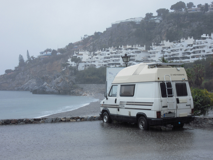 Regen Mittelmeer Hochwasser Spanien frei stehen Ducato 280