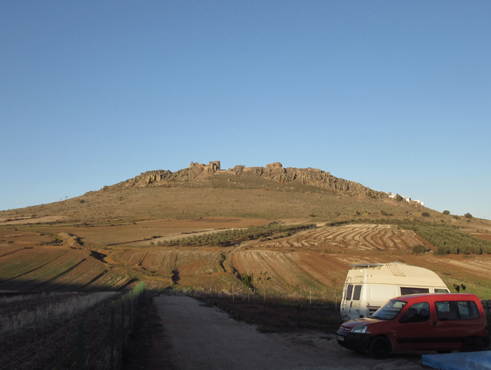 Felsen  alte Burg der Muslime in Spanien