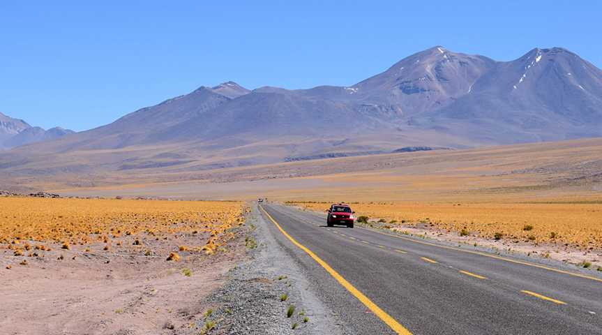 Fahrt durch die Atacama-Wüste