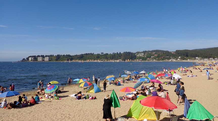 Strandpromenade von Dichato