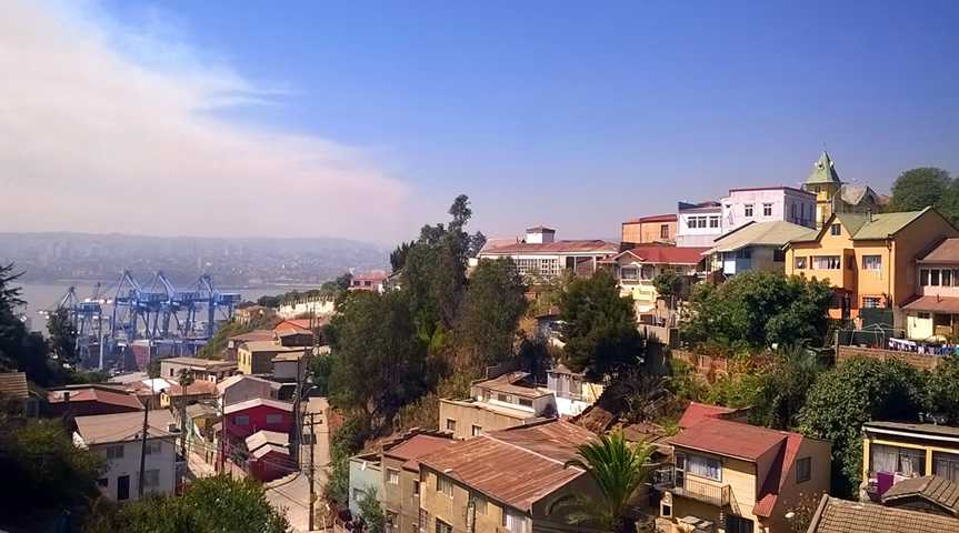 Rauch über Valparaíso