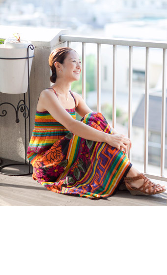 世界中に笑顔を広げるアーティスト RIE