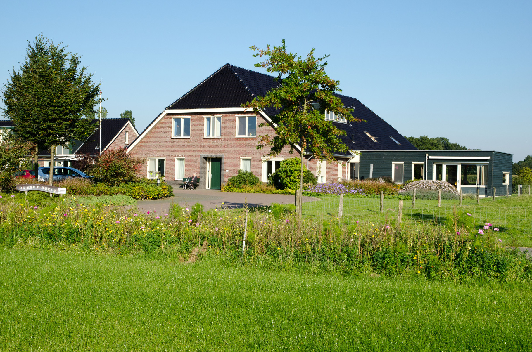 Voorzijde hoofdgebouw