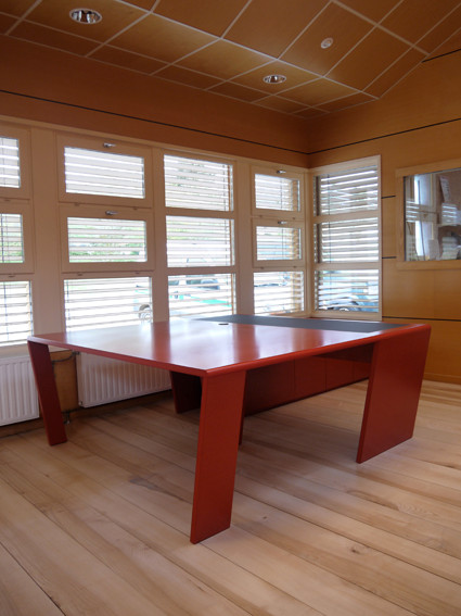 tables de bureau (photo odermatt architectes lalinde)