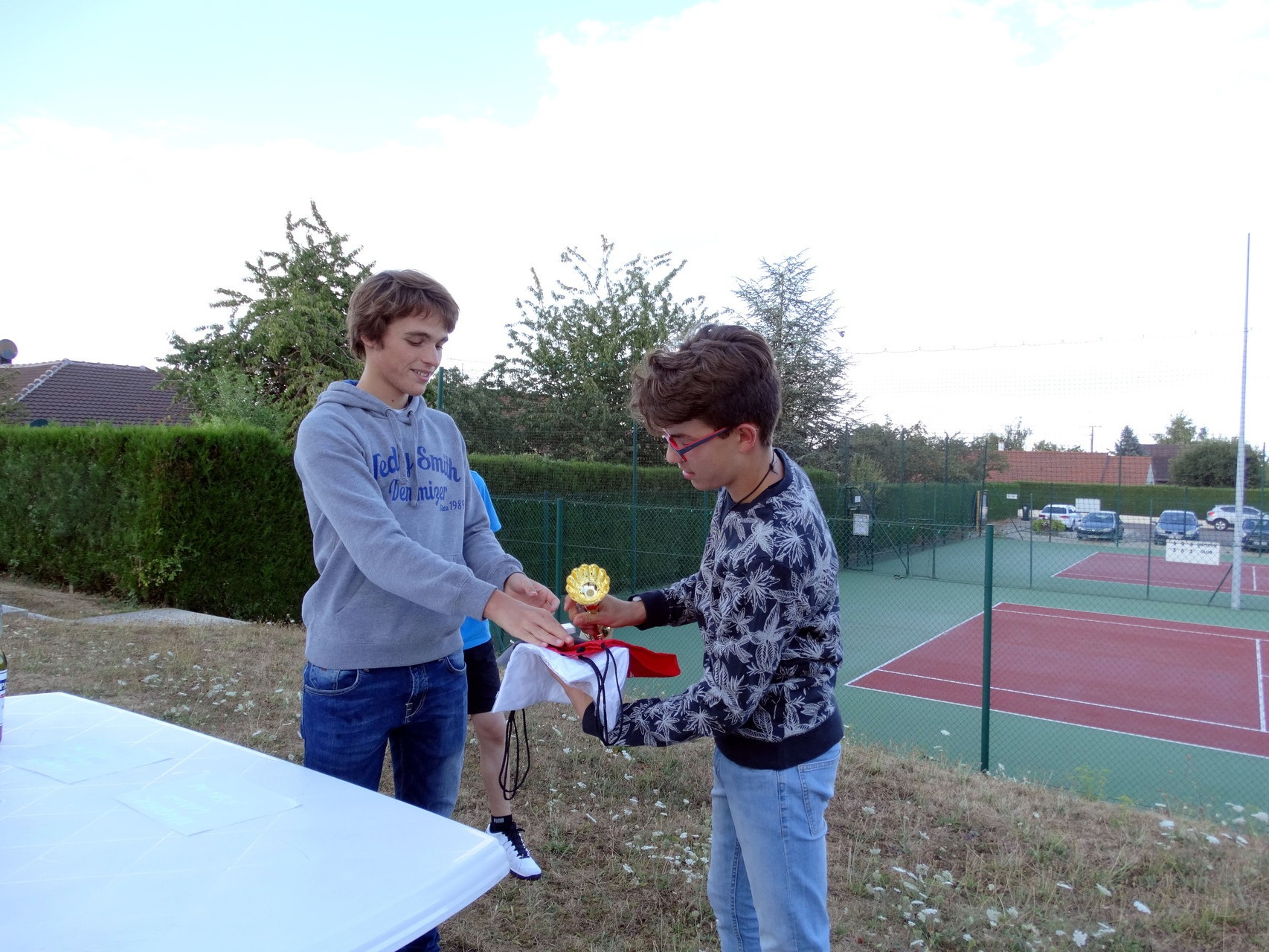 Remise des prix en catégorie 15/16 ans, Enzo vainqueur (Merci à la pro de la photo Sarah Spataro)