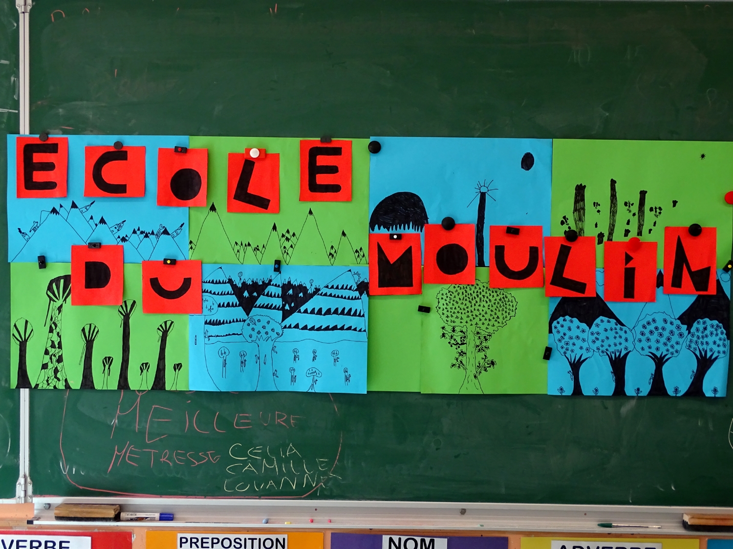 Etapes de création du logo de l'école du Moulin à Saint-Uniac; Photo : Marine Bouilloud
