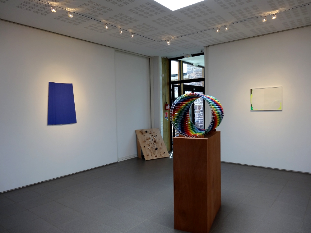 Vue de l'exposition Nikolas Fouré, 19° au-dessous de l'horizon, 2016. Photo : L'aparté