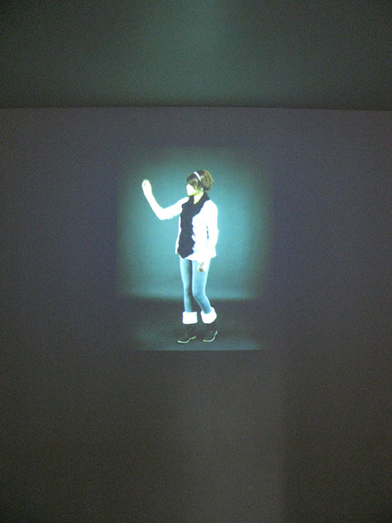 Cédric Martigny, Chrysalides, 2012, vidéo 8 minutes. Dispositif Écritures de Lumière de la Drac Bretagne.