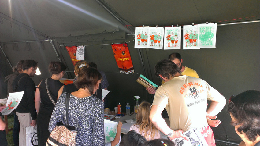 Découverte de la sérigraphie avec La Presse purée (Rennes), animée par Antoine Ronco et Julien Duporté.