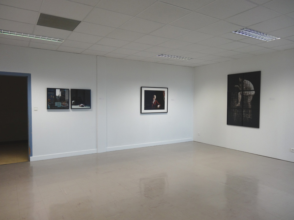 Vue de l'exposition, collège Louis Guilloux : Delphine Dauphy (gauche), Cédric Martigny (centre), Pascal Mirande (droite)