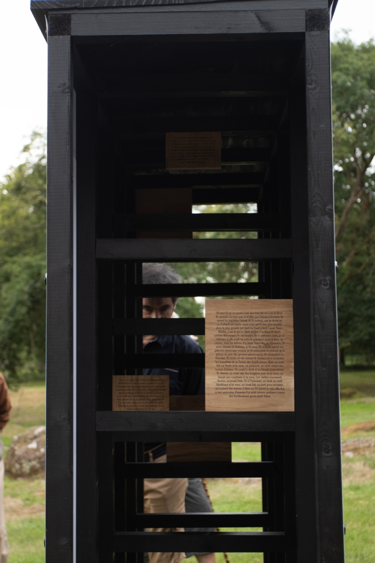 Vue de l'exposition "Alors que la nuit tombe". Photo : office de tourisme Lac de Trémelin