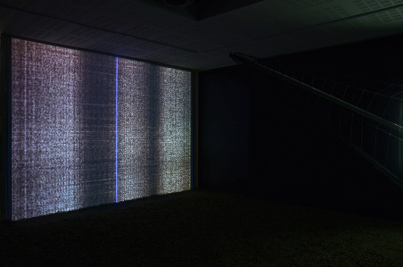 Vue de l'exposition Cécile Beau et Nicolas Montgermont, Radiographie, 2013. Photo : Hervé Beurel.