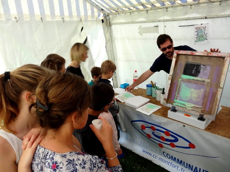 Stand Montfort Communauté au festival Pré en Bulles