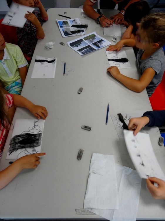 Centre de loisirs d'Iffendic - atelier dessin à la pierre noire