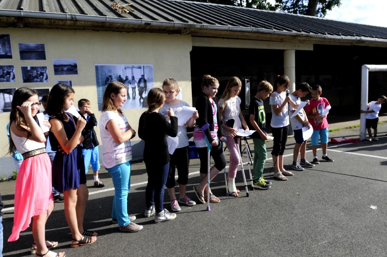 Vernissage de l'exposition "D'une école à une autre", école Gimbert de Guignen, 18 juin 2015.