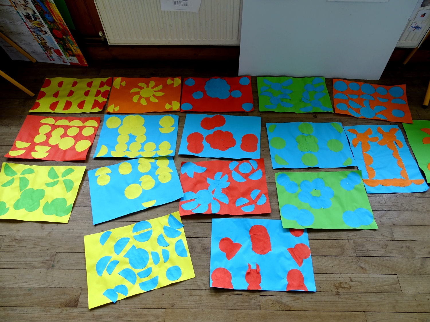 Etapes de création du logo de l'école du Moulin à Saint-Uniac; Photo : Marine Bouilloud